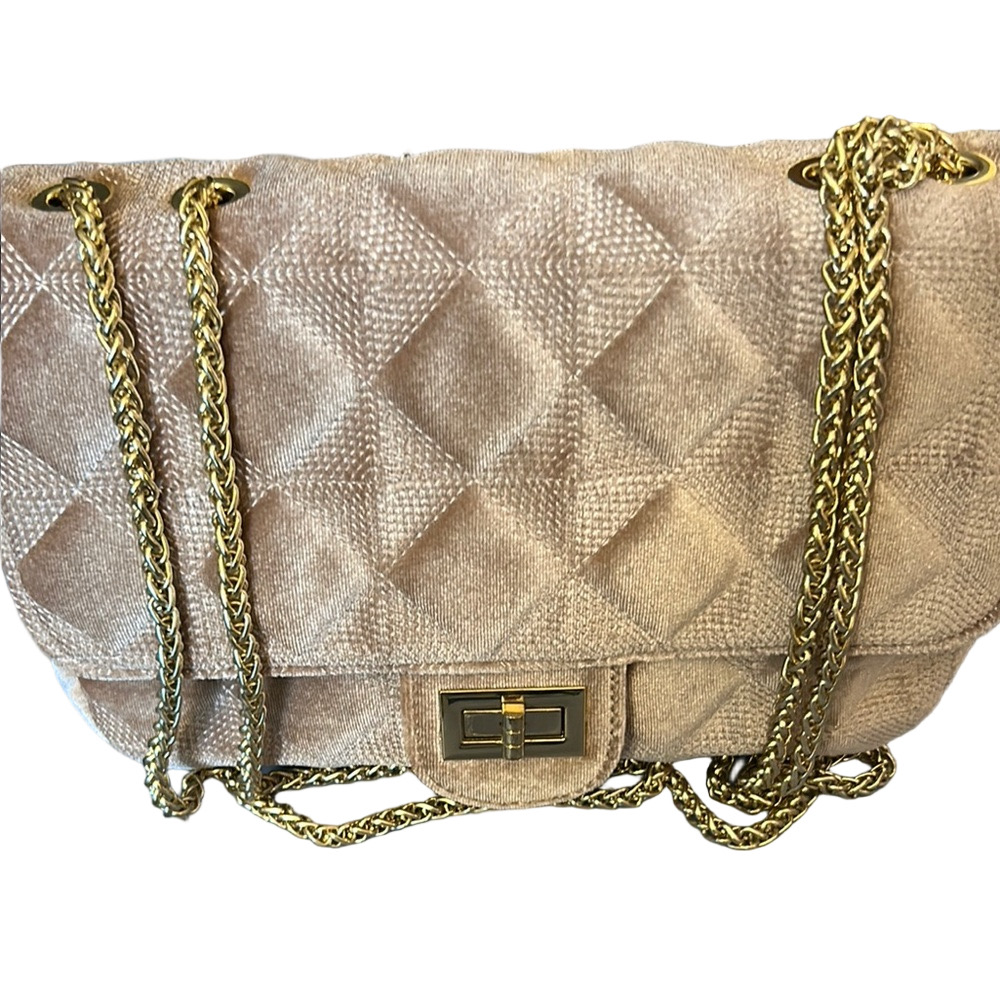 Elegant Quilted blush Chain Bag from Charming Charlie. Excellent condition.